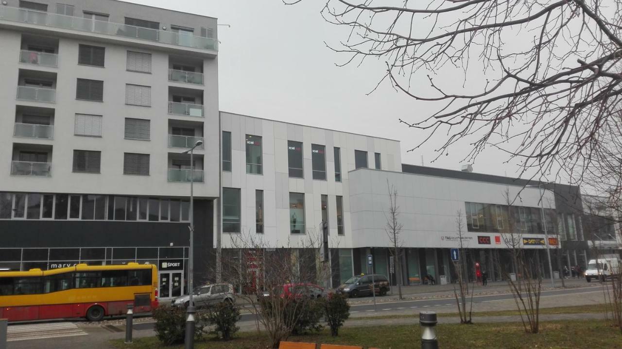 Design Apartment, The City Centre Close To The Health Spa Piest'any Exterior photo